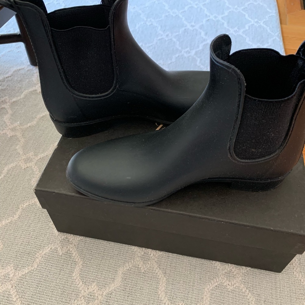 J.Crew Matte Chelsea rain boots
Sold out online - Picture 5 of 6